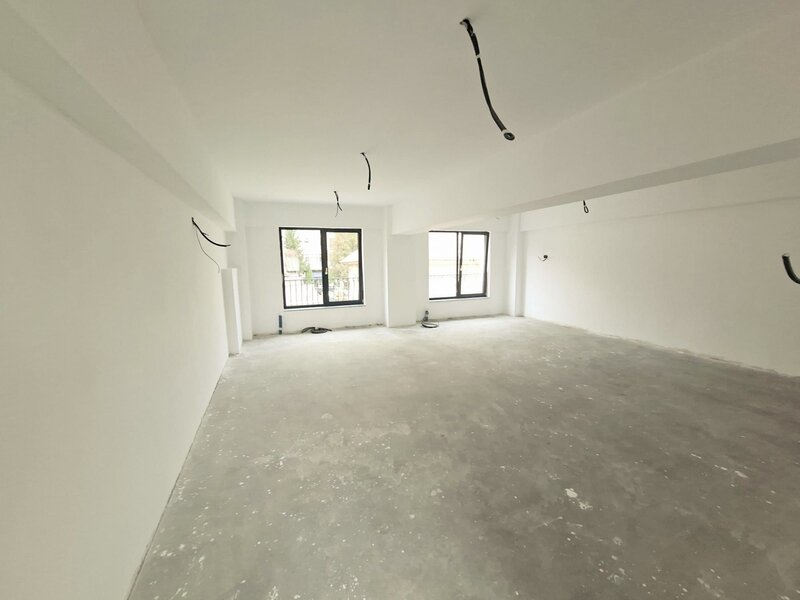 Cladire multifunctionala de inchiriat