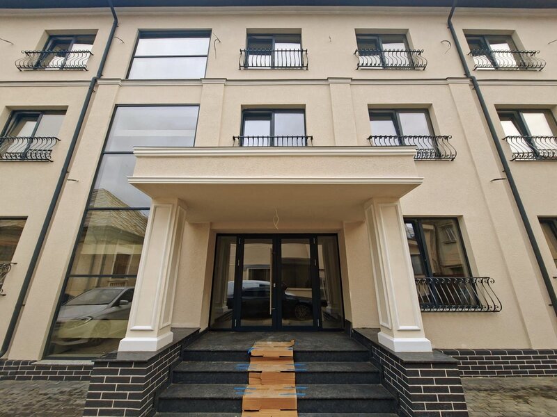 Cladire multifunctionala de inchiriat